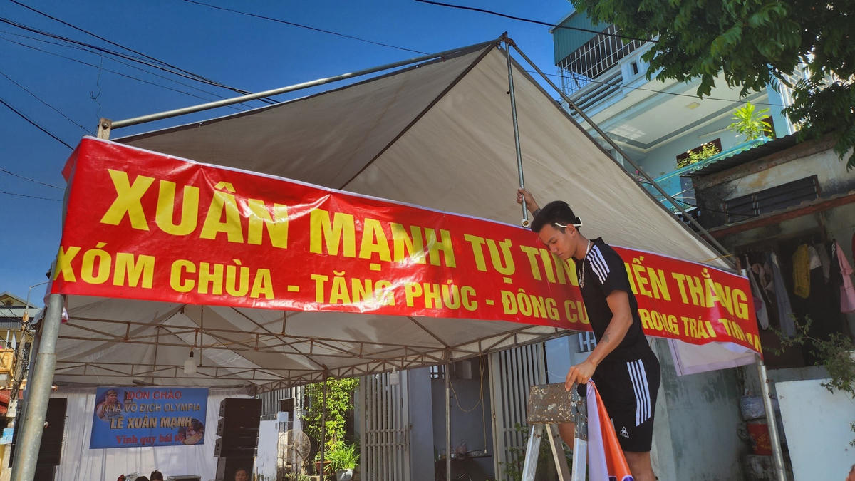 Người dân vỗ tay không ngớt vì một câu nói của quán quân Olympia 