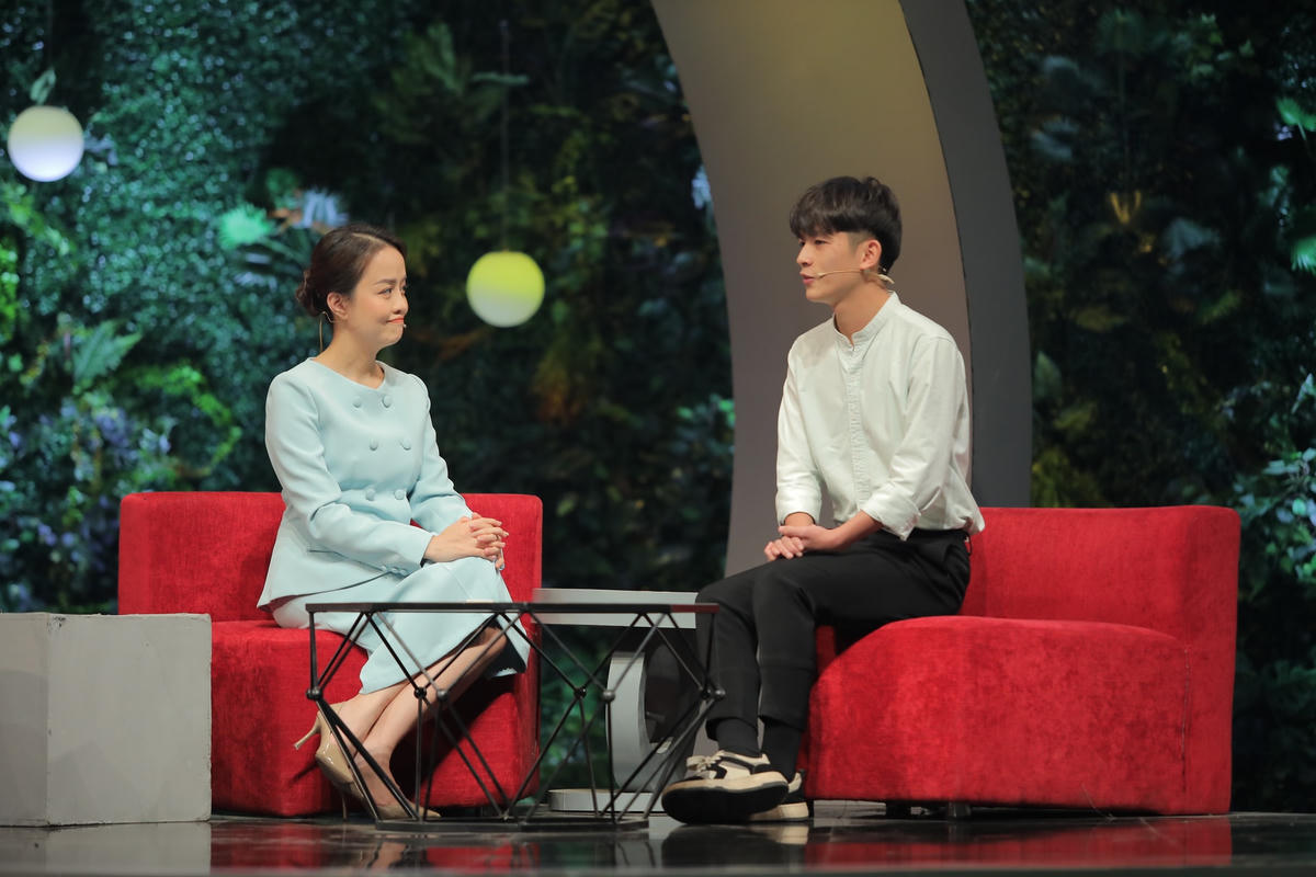 Vượt lên mọi khó khăn của gia đình, Huyến nhiều năm liền là học sinh giỏi và mới đây còn giành học bổng của Trường Đại học Anh Quốc tại Việt Nam.