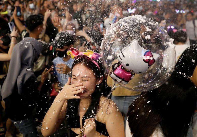 Niềm vui đón năm mới của người dân Kuala Lumpur, Malaysia.