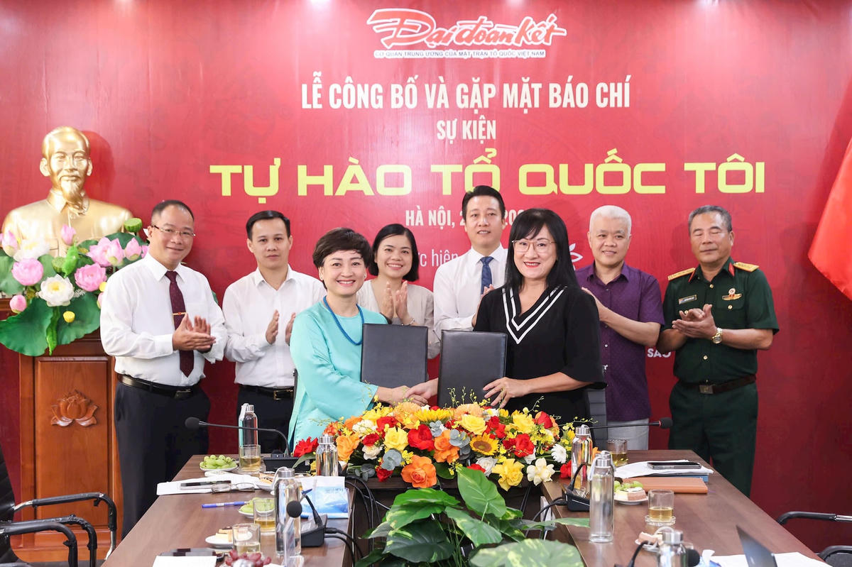 Lễ ký kết hợp tác chiến lược giữa Senplus và các đơn vị đồng hành. Ảnh: 