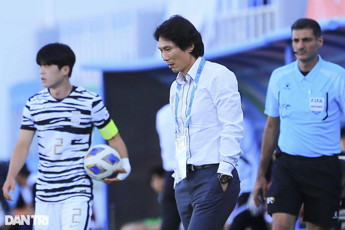 Đoàn quân HLV Gong Oh Kyun cầm hòa 0-0 U23 Hàn Quốc sau 45 phút đầu tiên. Ảnh: Dân Trí.