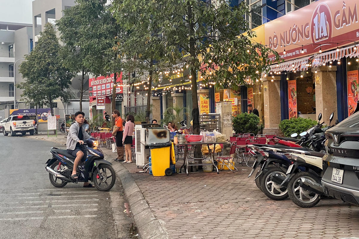 Vừa qua, Ban chỉ đạo 197 quận Hà Đông đã tổ chức Hội nghị triển khai và ra quân tổng kiểm tra, xử lý, giải quyết vi phạm về trật tự, ATGT,TTĐT, TTCC trên địa bàn quận năm 2023.