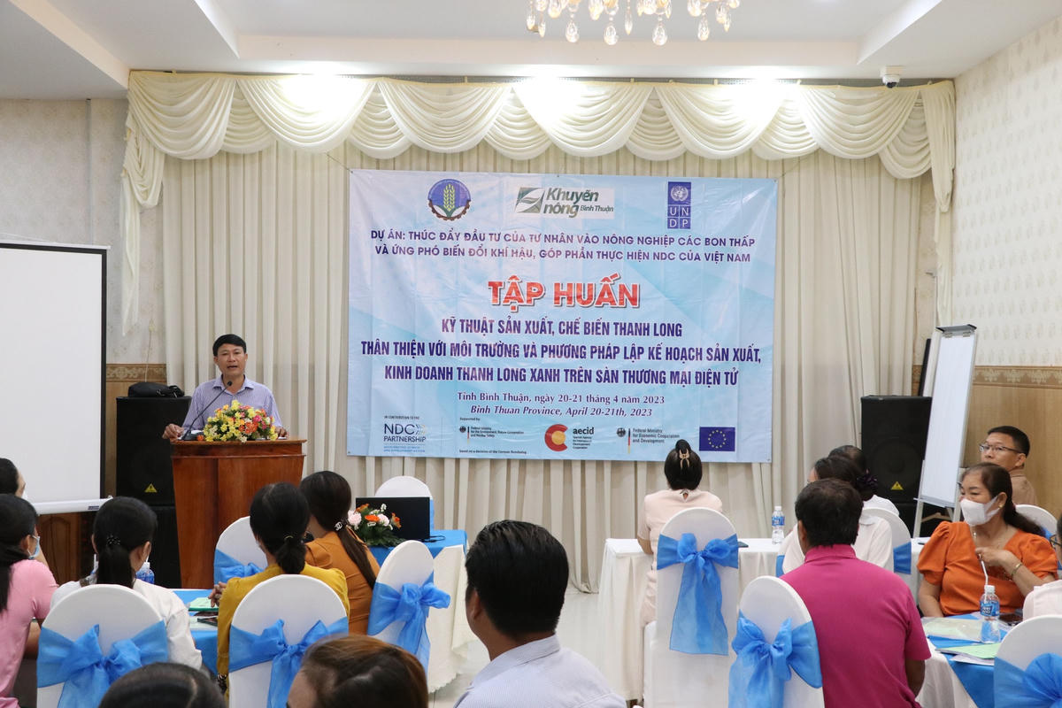 Quang cảnh buổi tập huấn.