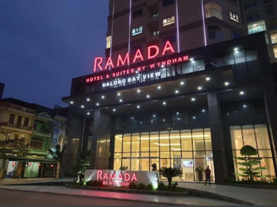 Công trình chung cư kết hợp trung tâm thương mại, dịch vụ văn phòng (Ramada Hạ Long), 1 trong 7 cơ sở, công trình bị tạm đình chỉ hoạt động do có sai phạm về PCCC. Ảnh: Internet.