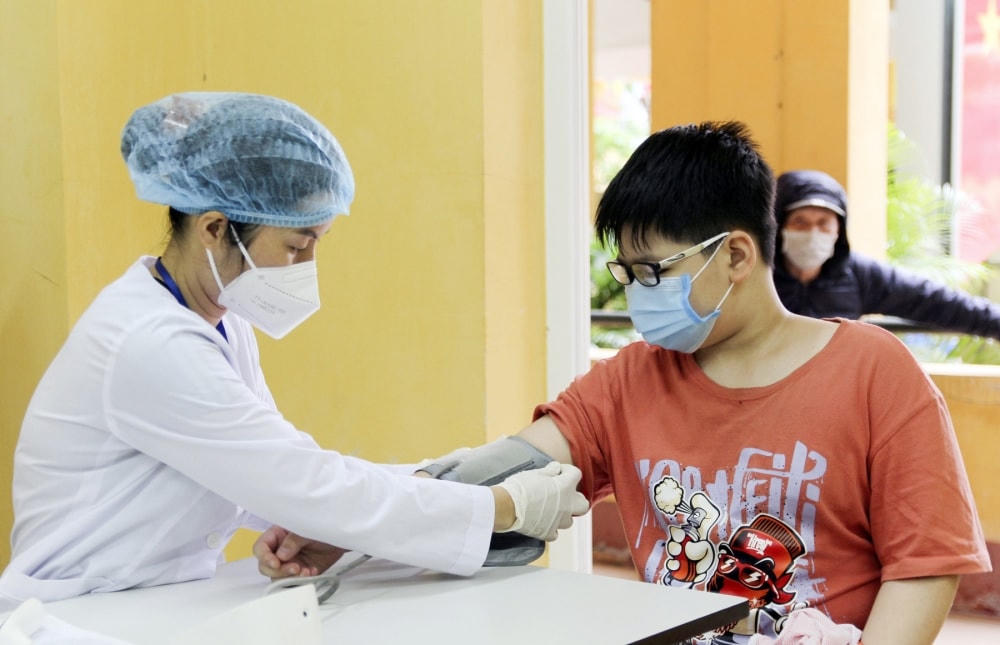 Tỷ lệ tiêm mũi 3 vaccine phòng Covid-19 cho trẻ từ 12 đến dưới 18 tuổi hiện đạt 62%.