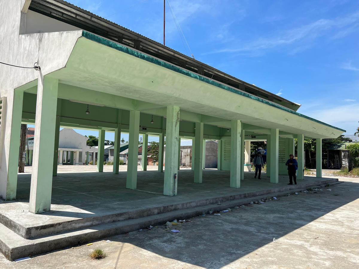 2 năm qua, chợ Ga không có tiểu thương nào vào buôn bán.
