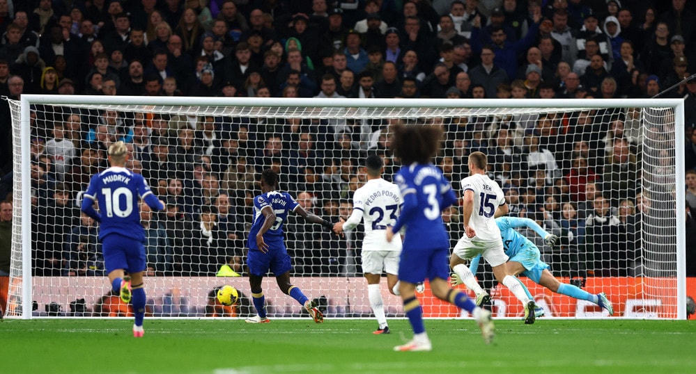 Tottenham bất ngờ thua đau 1-4 trước Chelsea