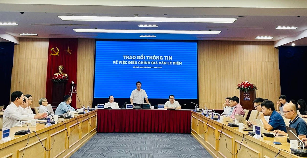 Quang cảnh buổi họp báo.