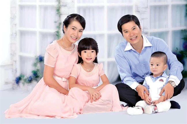 Khi đang trên đà đỉnh cao sự nghiệp, Thanh Thảo bất ngờ lui về ở ẩn, chăm sóc gia đình nhỏ. 