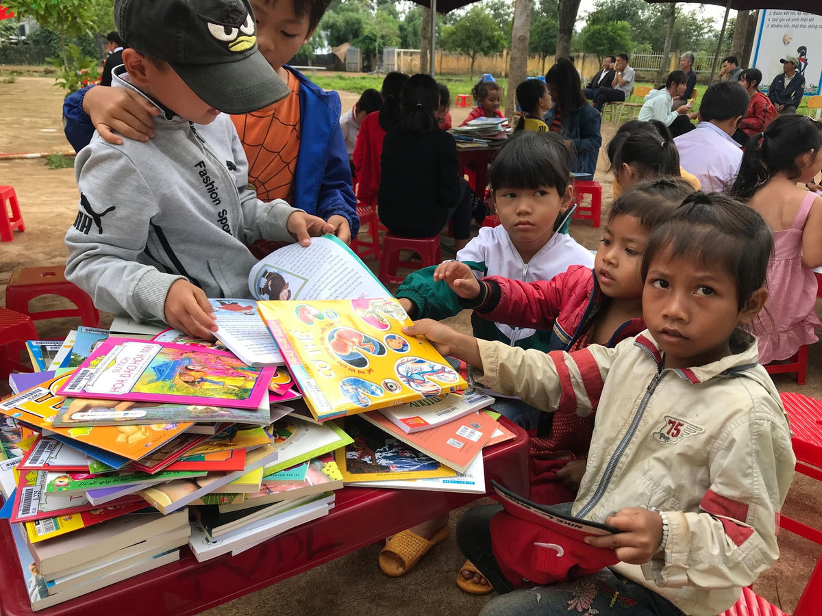 Cần xây dựng kênh đọc sách trực tuyến miễn phí cho học sinh tất cả các vùng miền.