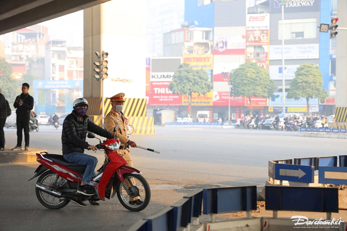vuot_den_do-le-khanh22.jpg