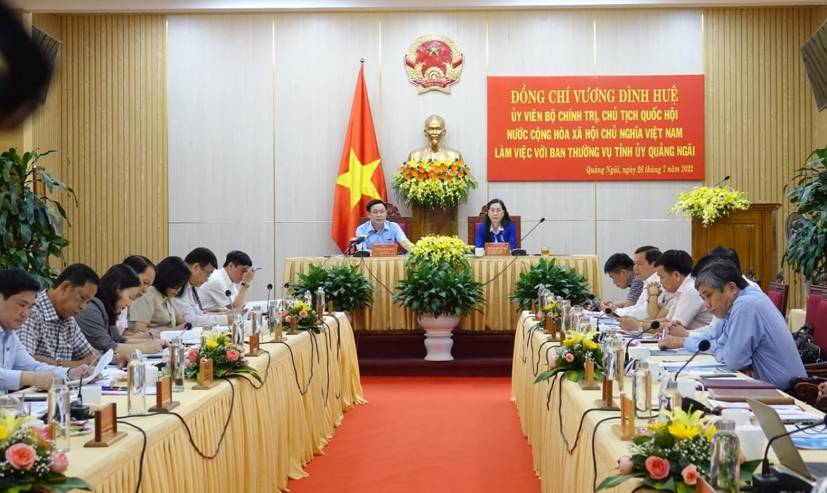 Quang cảnh buổi làm việc.