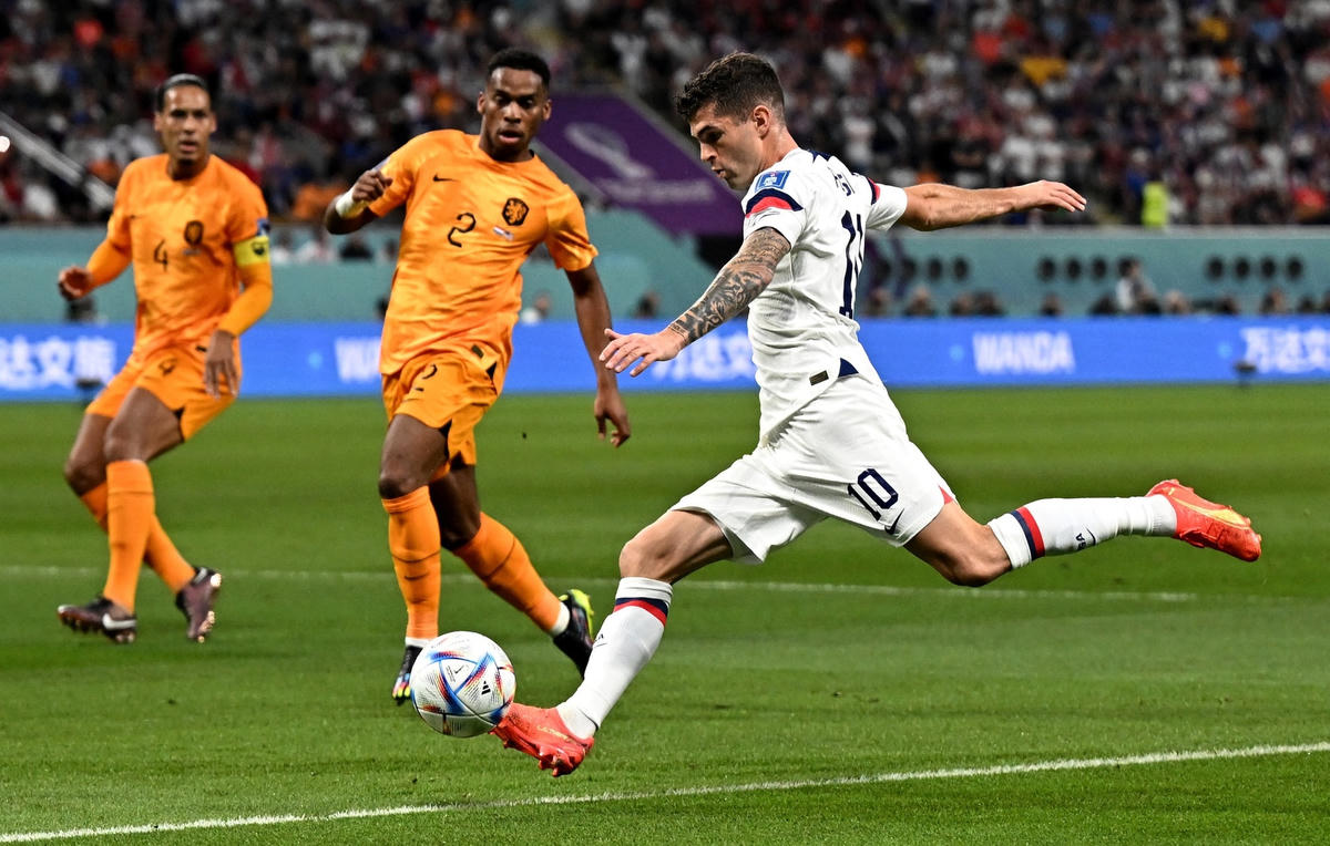 Pulisic nỗ lực với nhiều pha dứt điểm nhưng đều không thể chuyển thành bàn thắng.