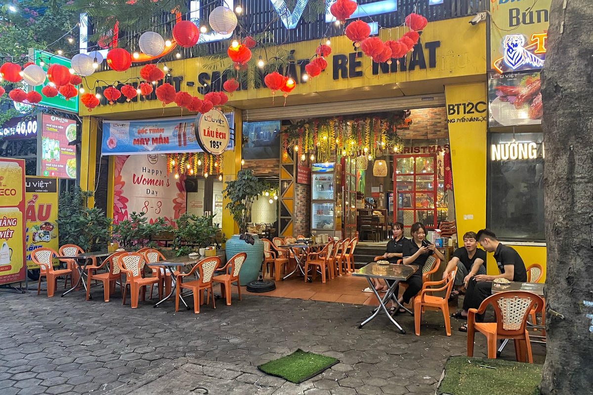 Tại buổi hội nghị, Đại tá Nguyễn Ngọc Quyền, Trưởng Công an quận, Phó Ban chỉ đạo 197 quận Hà Đông cho hay, đối với 5 tuyến phố đã đăng ký là tuyến phố điểm về trật tự và văn minh đô thị (Quang Trung, Tô Hiệu, Nguyễn Văn Lộc, Nguyễn Khuyến, Hạnh Hoa) là các tuyến phố chính trên địa bàn, có lưu lượng phương tiện tham gia giao thông đông, tập trung nhiều cơ quan, đơn vị, cửa hàng, cơ sở kinh doanh đa dạng các loại mặt hàng, dịch vụ, thu hút lượng lớn khách hàng đến giao dịch. Là các tuyến phố tạo nên bộ mặt đô thị quận, đồng thời góp phần không nhỏ trong việc phát triển kinh tế của người dân trên địa bàn.