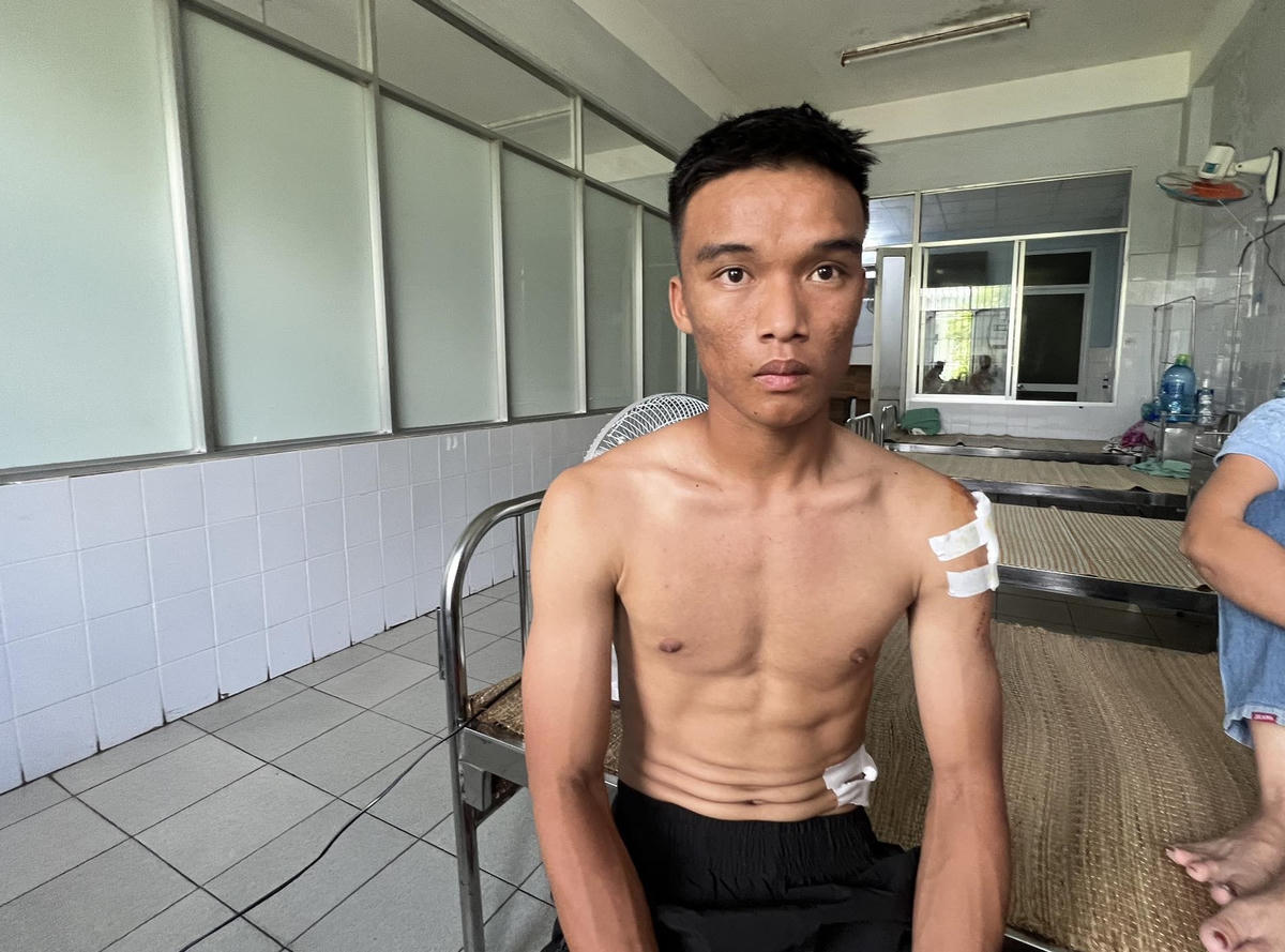 VĐV Nguyễn Phi Hùng kể lại giây phút xe gặp nạn.