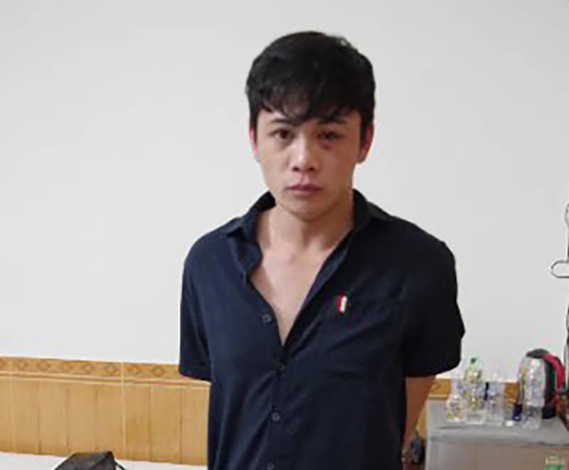 Đối tượng Dũng bị bắt quả tang tàng trữ gần 600 viên ma tuý tại nhà nghỉ.