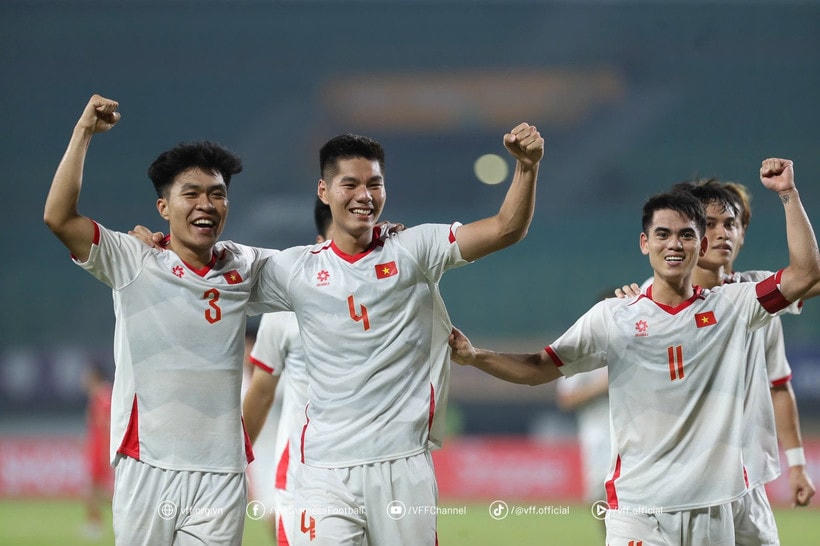 U23 Việt Nam thắng đậm ngày ra quân, chạm tay vào vé bán kết U23 Đông Nam Á 2025. (Nguồn: VFF)