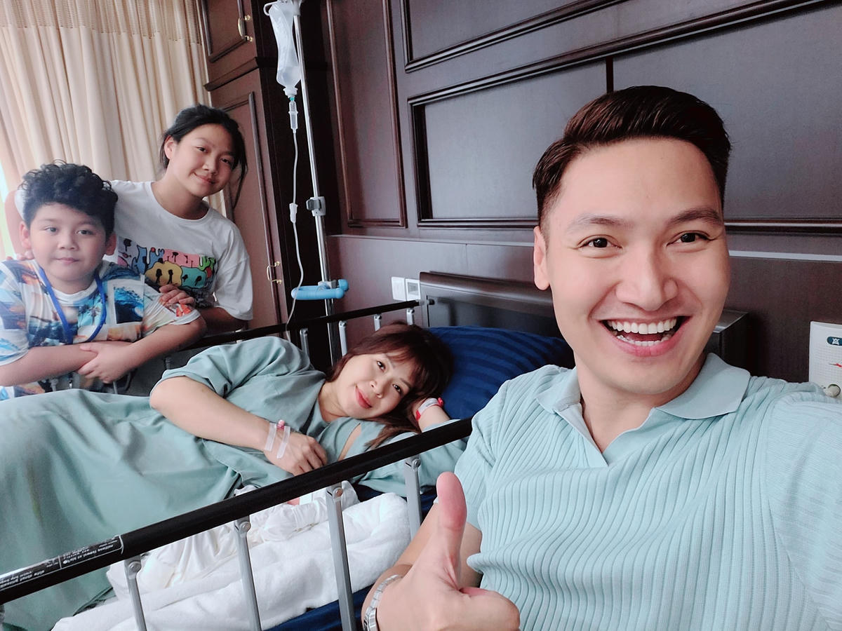 Mạnh Trường hạnh phúc đón thành viên thứ 3.