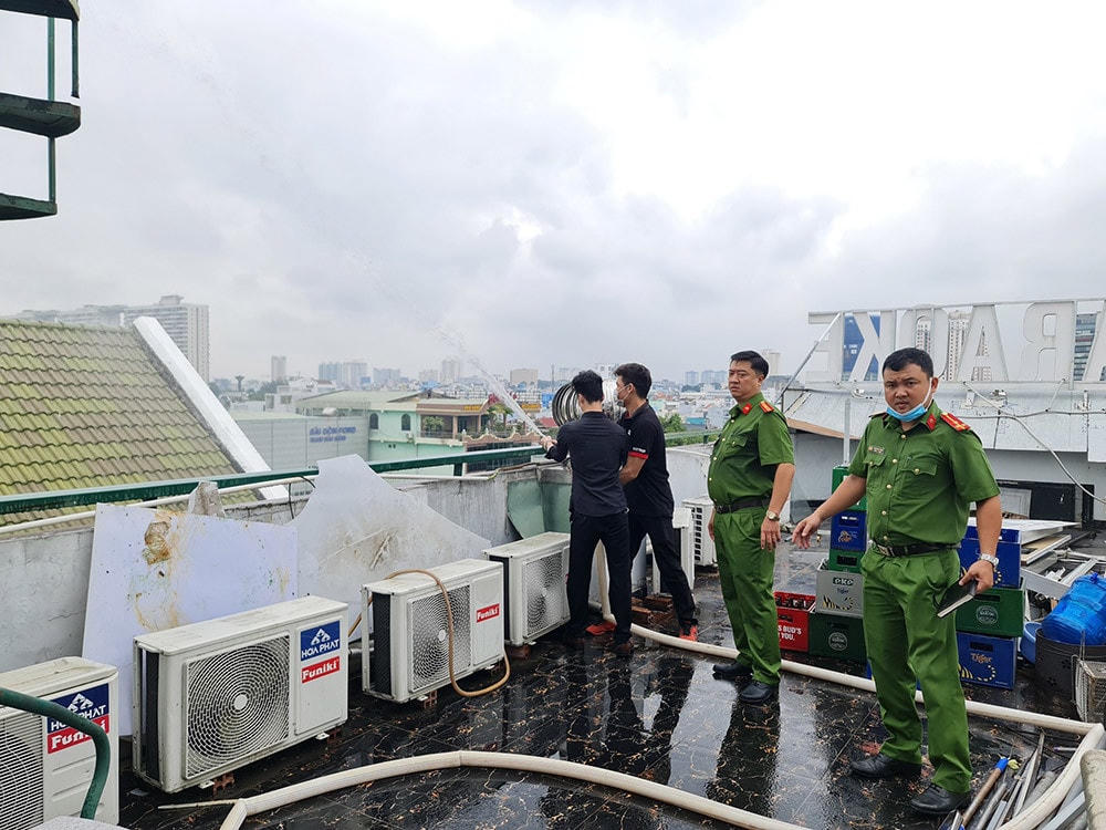 Kiểm tra an toàn về PCCC tại các cơ sở kinh doanh dịch vụ karaoke, vũ trường. Nguồn: PC07, Công an TPHCM