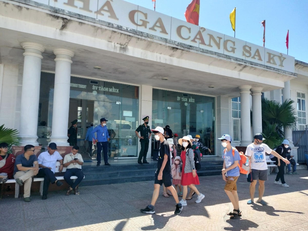 Một góc cảng Sa Kỳ vào trưa 1/9.