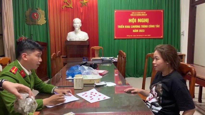 Đối tượng Nguyễn Huỳnh Mỹ Trang tại cơ quan Công an.