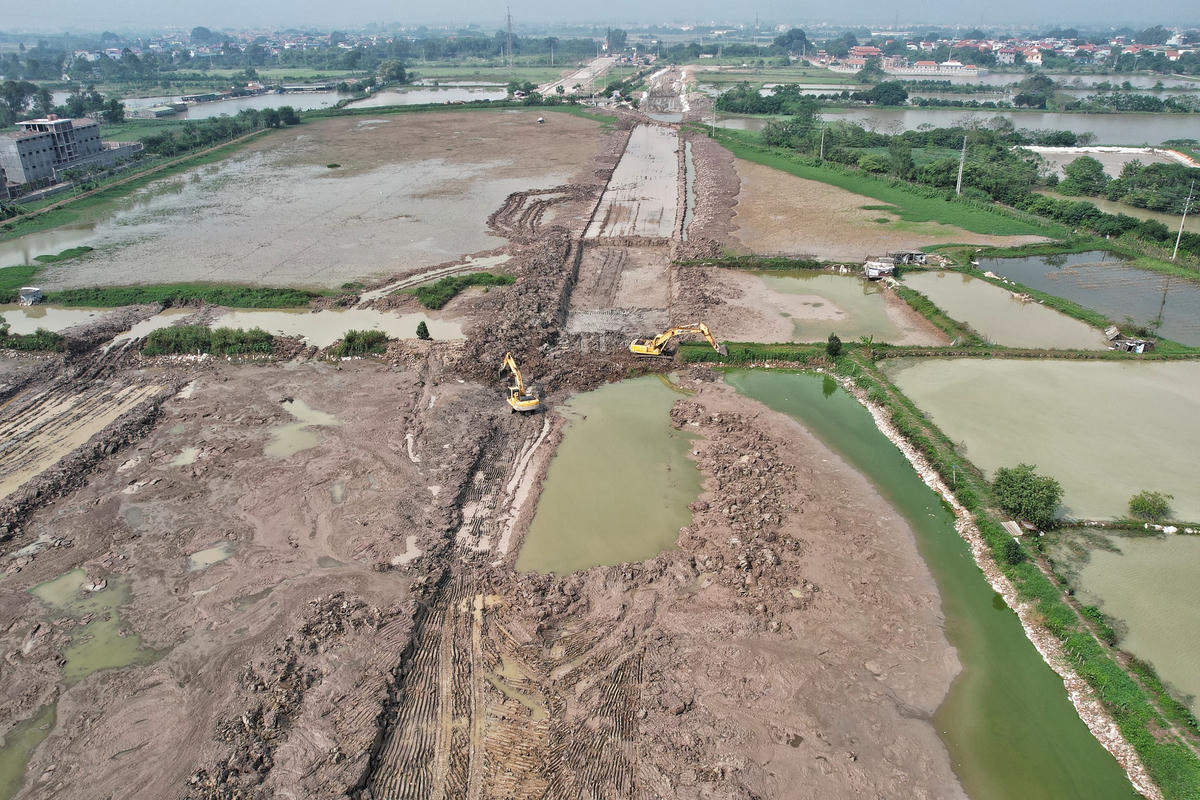 Từng khu vực có nền đất yếu sẽ được nhà thầu khoan khảo sát để đưa ra những giải pháp thi công khác nhau để khi dự án hoàn thành sẽ đảm bảo được chất lượng.
