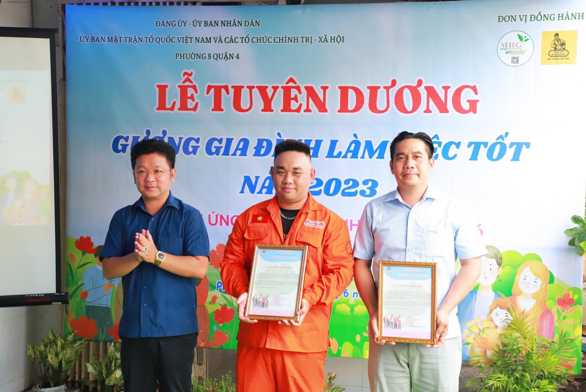 Tuyên dương 14 gương 'Gia đình làm việc tốt' năm 2023