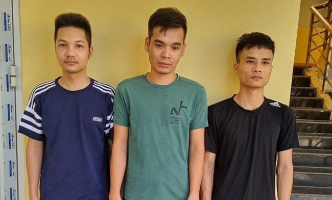 Ba đối tượng bị khởi tố.