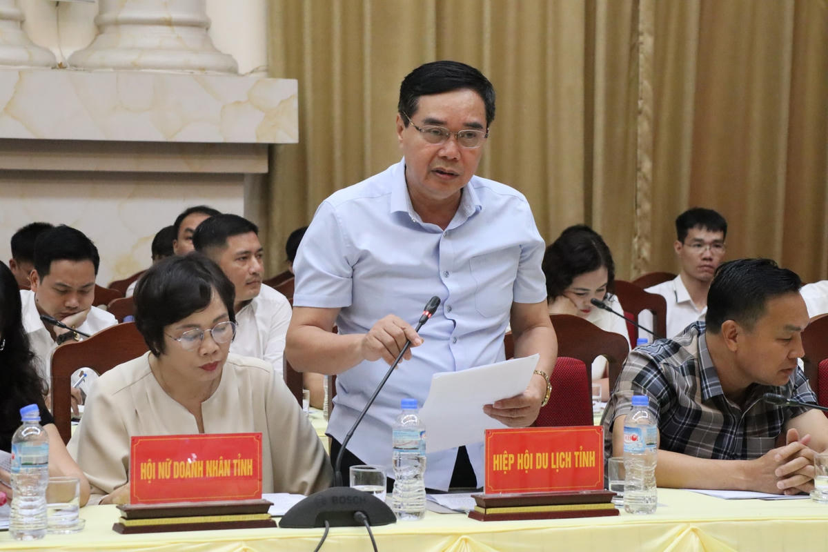 Ông Hà Văn Thắng -  Chủ tịch Hiệp hội Du lịch tỉnh Hòa Bình kiến nghị, đề xuất nhiều vấn đề khó khăn của doanh nghiệp.