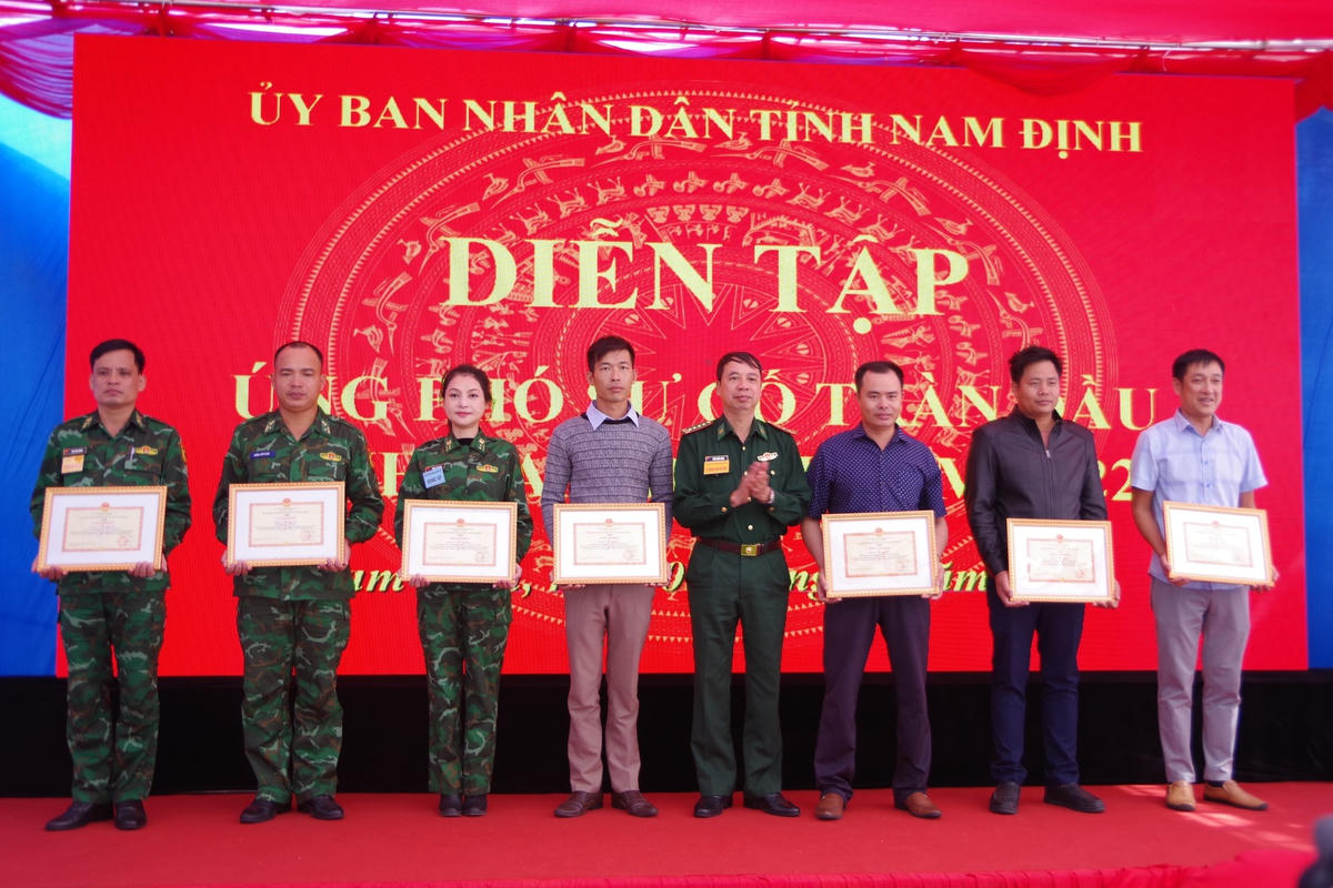 Cuộc diễn tập được đánh giá thành công, đạt được các mục tiêu đề ra; nhiều tập thể, cá nhân tham gia diễn tập được khen thưởng.