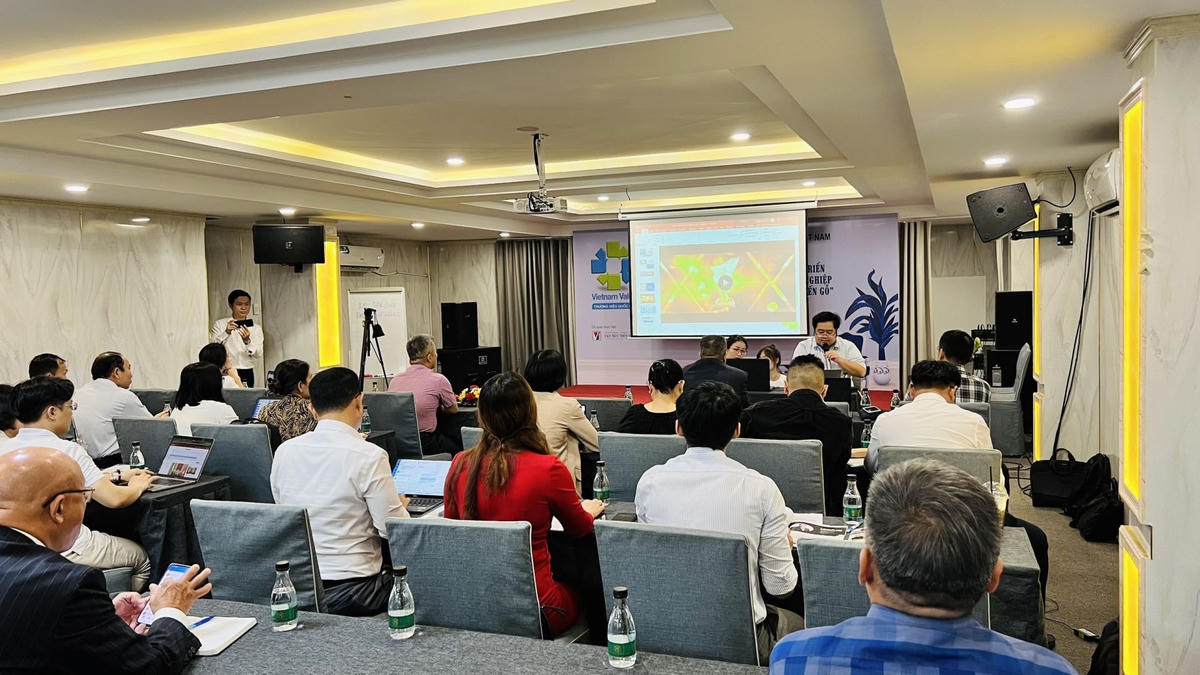 Chương trình đào tạo được tiến hành trực tiếp và trực tuyến và miễn phí chi phí đào tạo cho học viên.