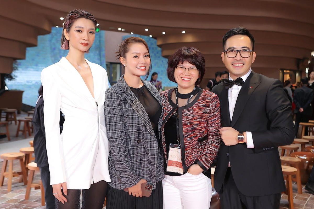 Dàn sao hội tụ trong show diễn VC Fashion Show - Bước chân di sản&nbsp;