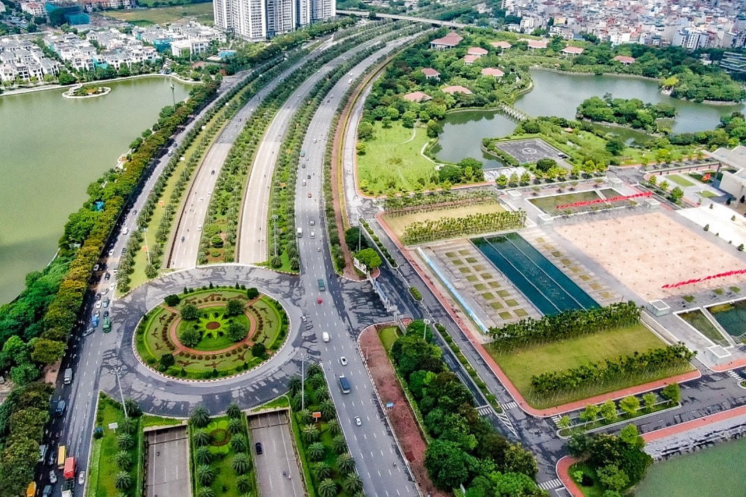 Cho đến nay, đây là tuyến cao tốc rộng nhất Việt Nam với 16 làn xe.