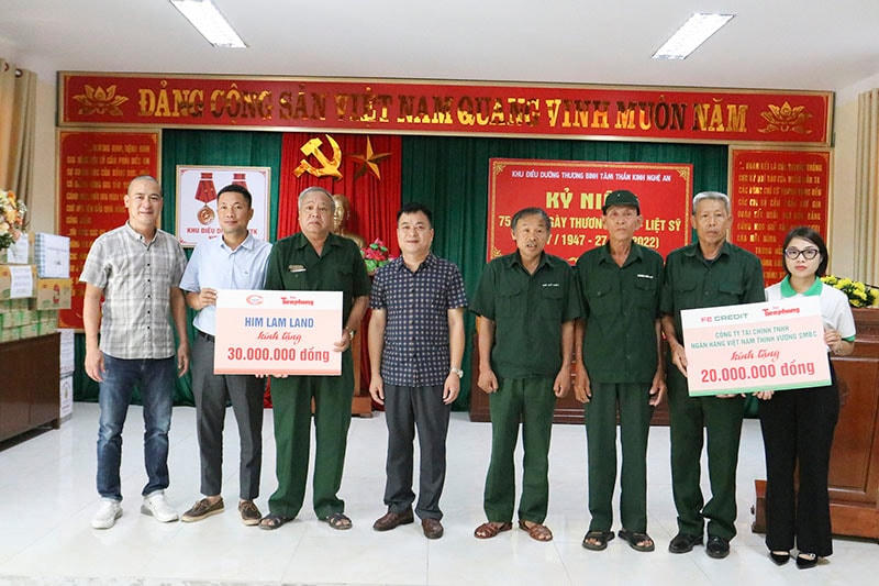 FE CREDIT tổ chức nhiều hoạt động tri ân nhân Ngày Thương binh, liệt sĩ