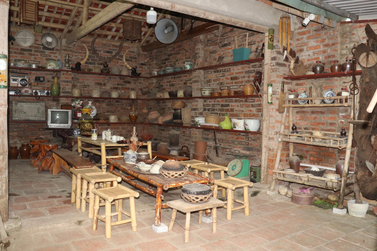 Tuy nhiên, khác với những làng cổ như Đường Lâm, Phước Tích, Mai Xá… làng cổ Đông Sơn hội đủ 5 yếu tố về khảo cổ, lịch sử văn hóa, danh thắng, cách mạng kháng chiến và kiến trúc.