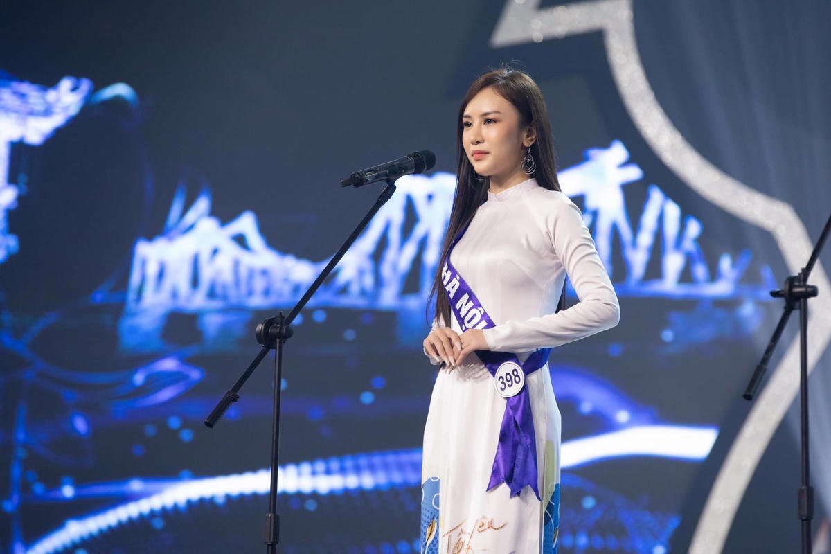 Anh Phương gây chú ý khi đăng ký thi Hoa hậu Du lịch Việt Nam toàn cầu.