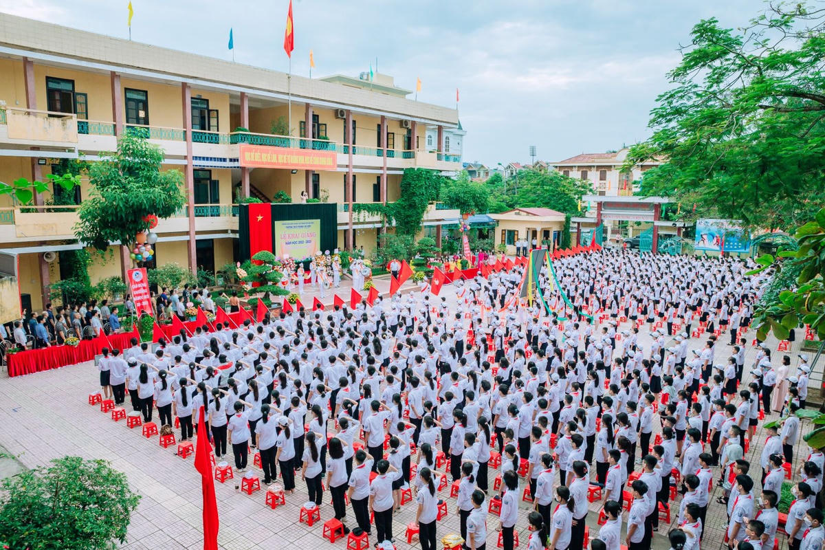 Các trường học, cơ sở giáo dục cần phải tạo ra môi trường an toàn và lành mạnh cho học sinh.  