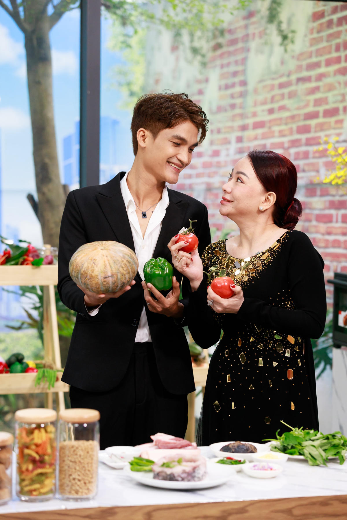 Mạc Văn Khoa nói anh thương mẹ vợ như con ruột. 