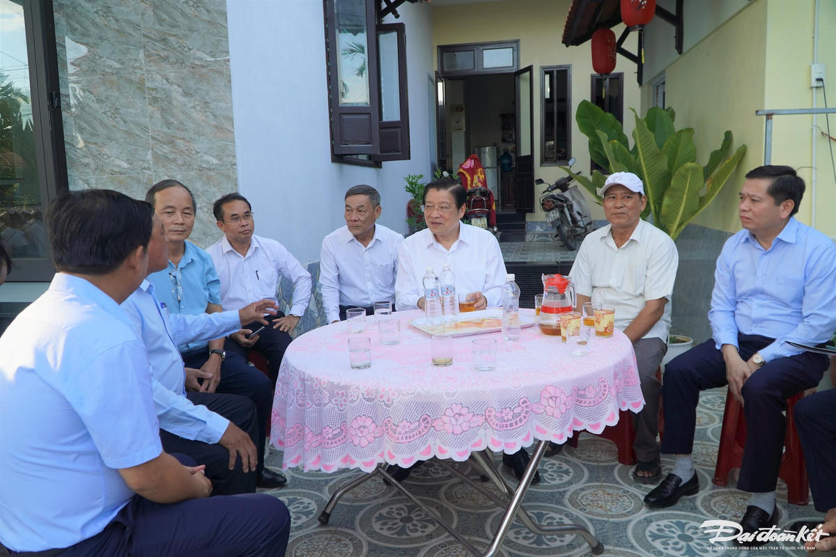 lam-viec-2.jpg