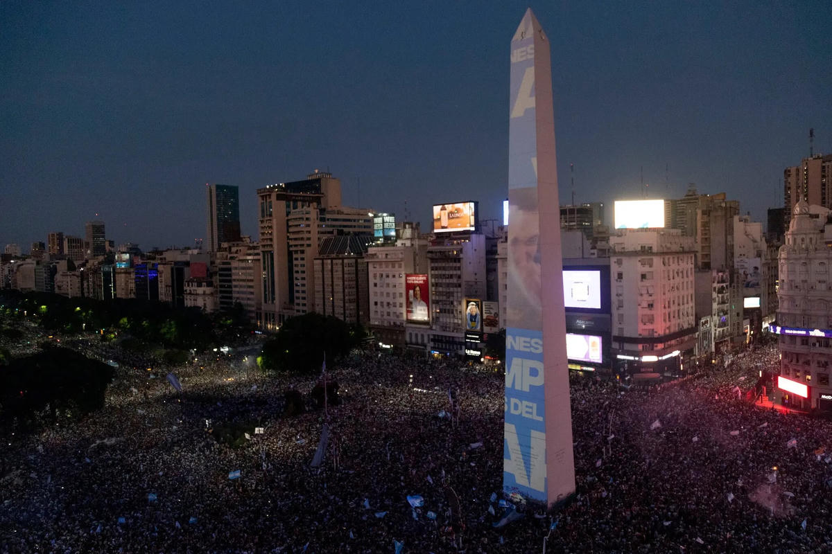 Người Argentina chuẩn bị có màn rước cúp lịch sử, trước khi bắt đầu hành trình bảo vệ ngôi vô địch.