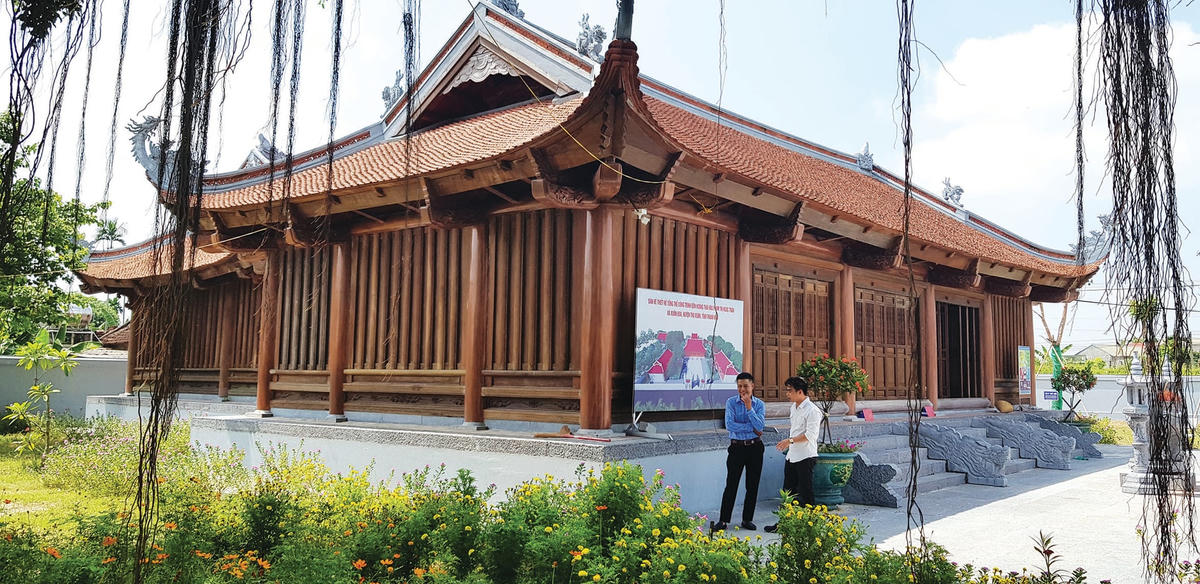 Đền thờ Hoàng Thái hậu Phạm Thị Ngọc Trần tại làng Thượng Vôi, xã Xuân Hòa.  