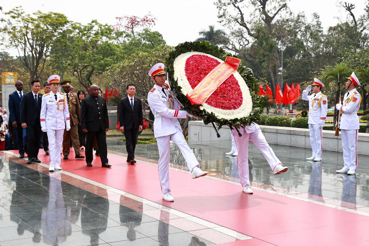 Chủ tịch nước Lương Cường hội đàm với Tổng thống Burundi Évariste Ndayishimiye- Ảnh 9.