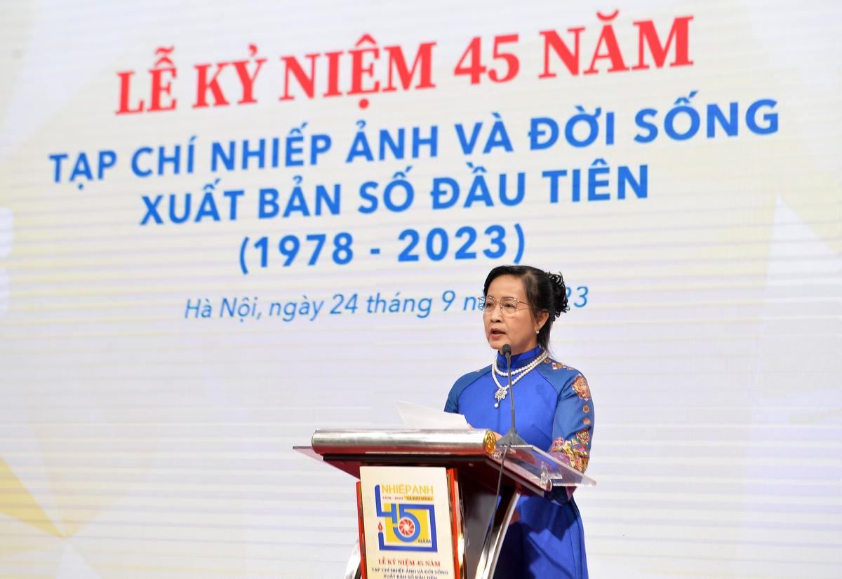 Chủ tịch Hội NSNA Việt Nam Trần Thị Thu Đông phát biểu tại lễ kỷ niệm.