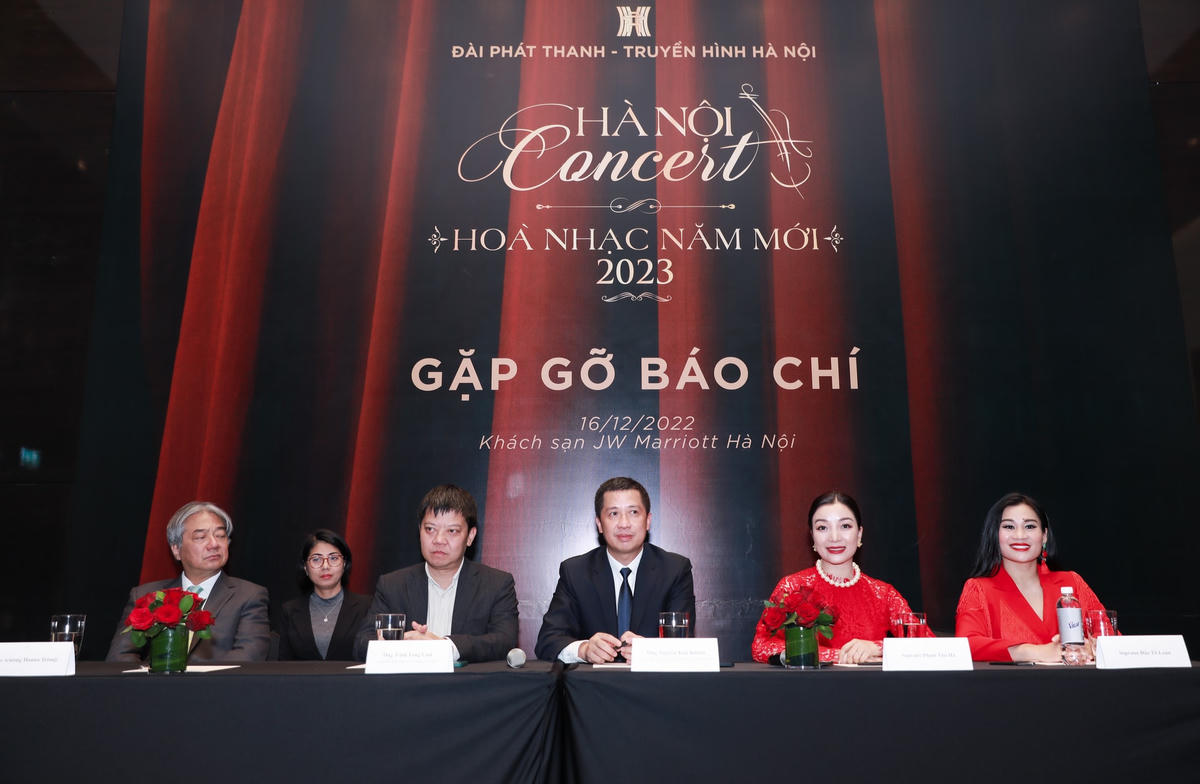 Buổi họp báo chương trình Hanoi Concert - Hoà nhạc năm mới 2023.