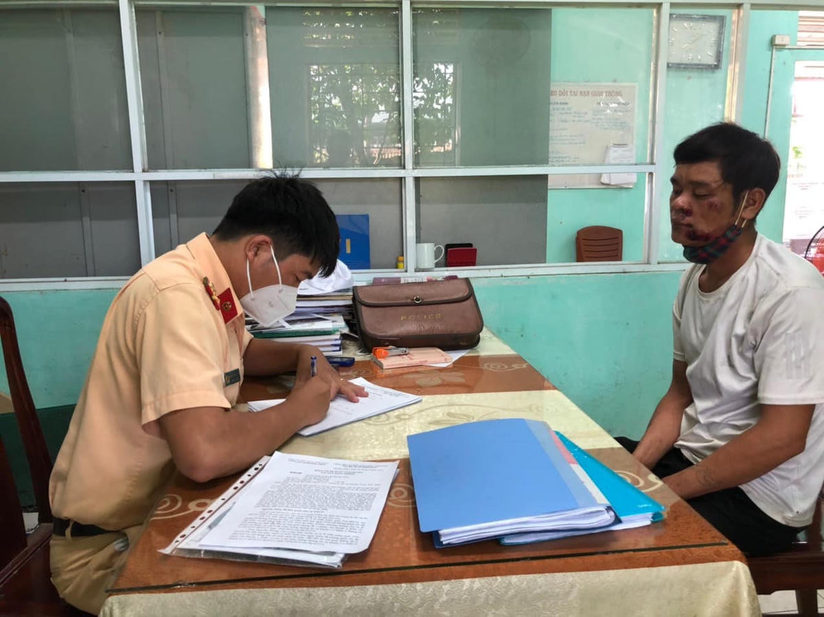 Đối tượng Hồ Văn Kinh tại cơ quan Công an. Ảnh: Công an cung cấp.