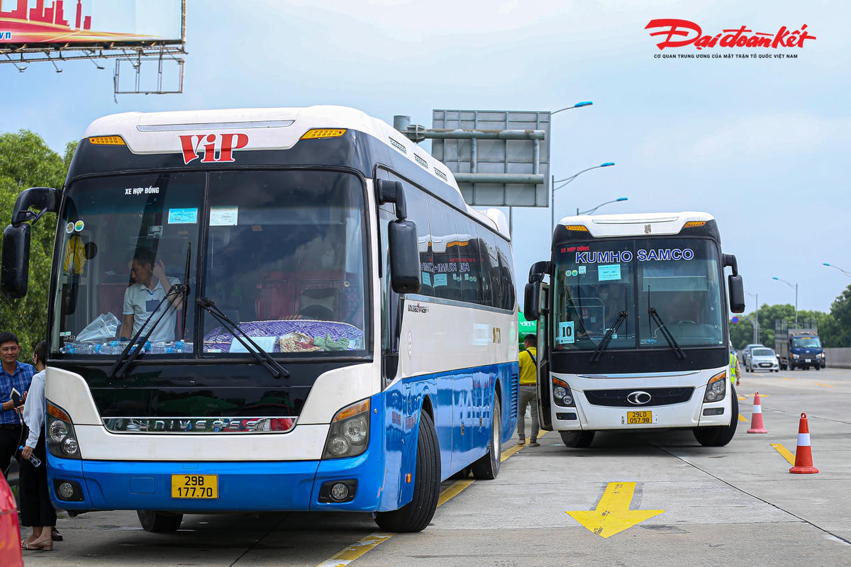 Ngày đầu cao tốc Hà Nội - Hải Phòng chỉ thu phí không dừng