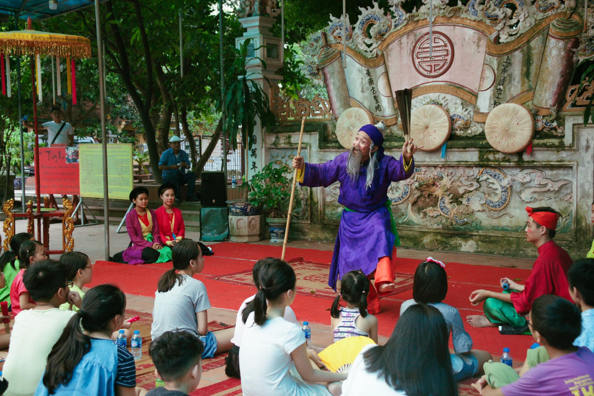 Chương trình trải nghiệm văn hóa dân gian dành cho thanh thiếu niên từ 7 đến 14 tuổi của Trung tâm Quảng bá di sản văn hóa phi vật thể Việt Nam.