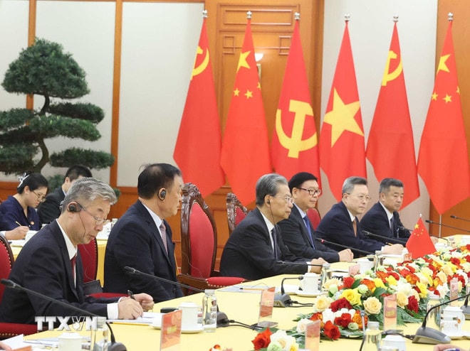 Ủy viên trưởng Nhân đại toàn quốc Trung Quốc Triệu Lạc Tế tại buổi tiếp. (Ảnh: Thống Nhất/TTXVN) ttxvn-tong-bi-thu-to-lam-hoi-kien-voi-uy-vien-truong-nhan-dai-toan-quoc-trung-quoc-trieu-lac-te-8247008-8.jpg