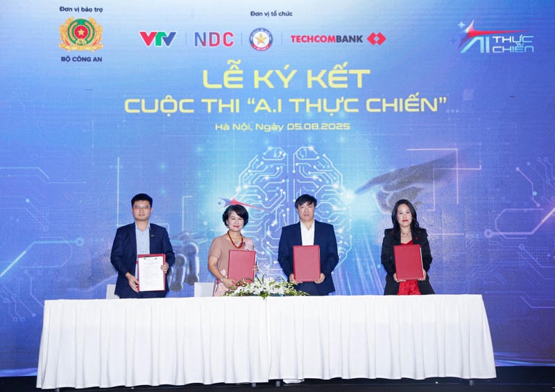 Techcombank đồng tổ chức và là nhà tài trợ độc quyền chương trình 'A.I Thực chiến'