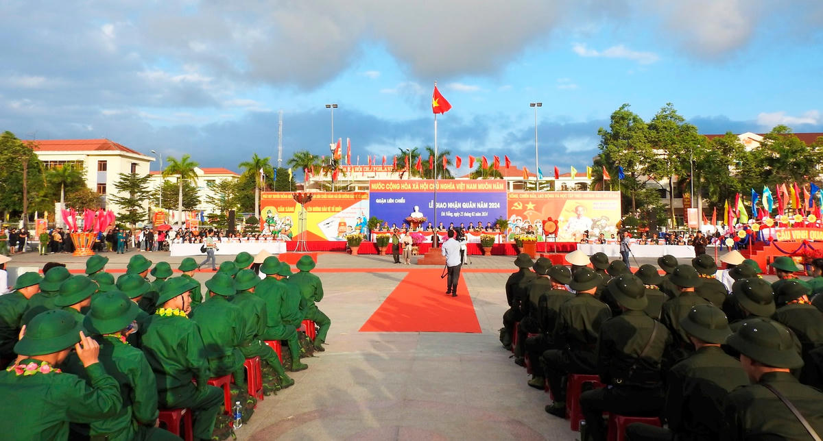 chon-khong-khi-giao-quann0492.jpg